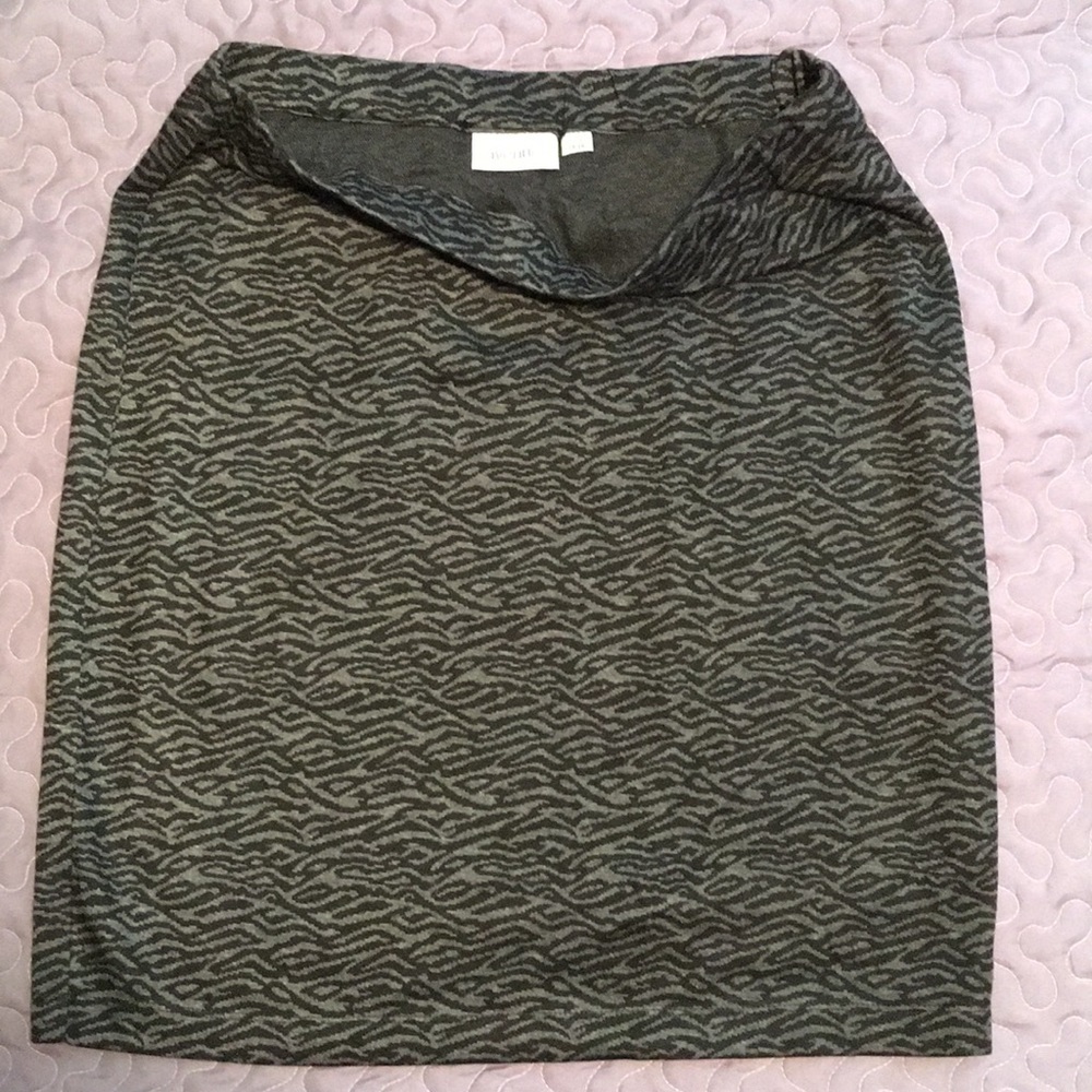 Avenue Black/Gray Zebra Pencil Skirt Size 14/16